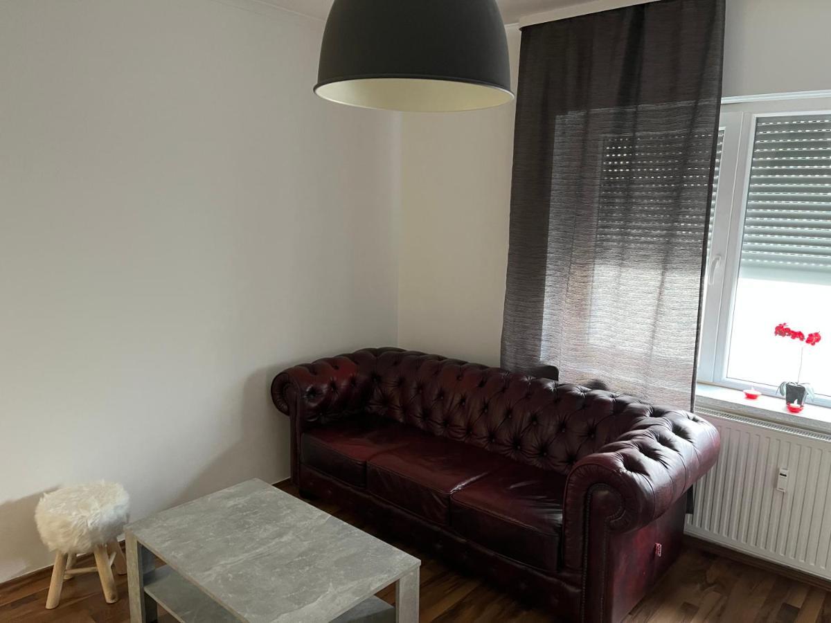 Schone Kleine Wohnung Mit Terrasse Nahe Centro Ομπερχάουζεν Εξωτερικό φωτογραφία